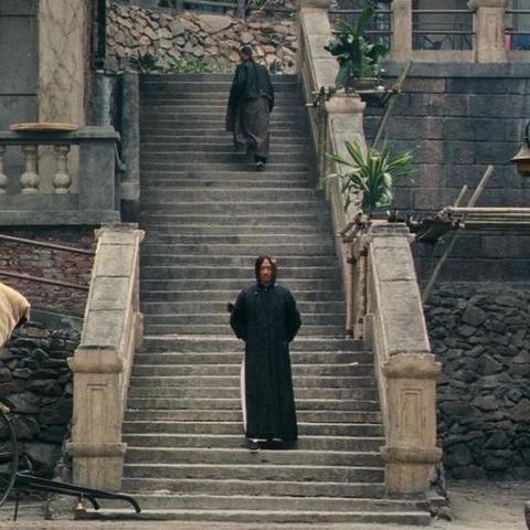 (征服的荣耀围城人物都怎么解锁)征服的荣耀围城:探索无畏勇士在绝境中奋勇拼搏的传奇之旅