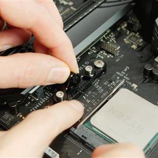 (苹果笔记本电脑cpu温度过高怎么办)苹果笔记本电脑CPU温度过高的应对方法及解决方案指南